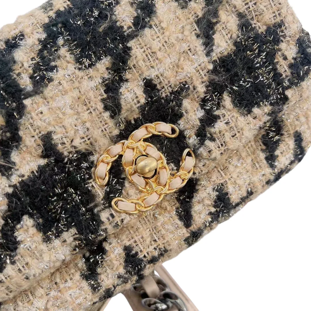 19K Beige Houndstooth Tweed 19 Waist Belt Bag