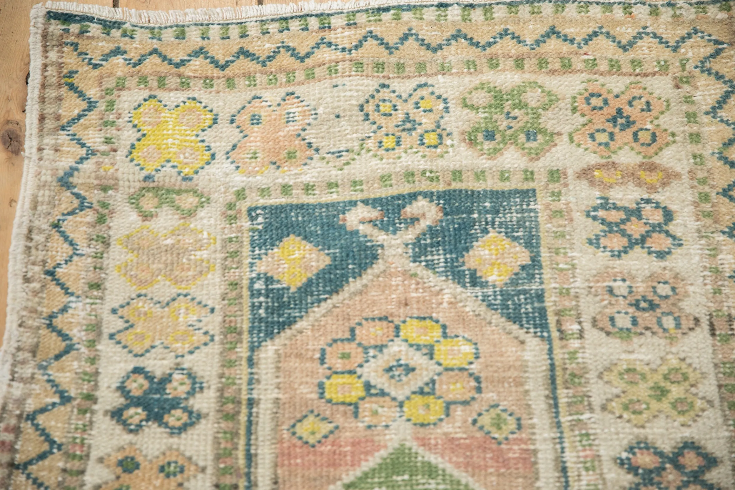 2.5x4 Vintage Distressed Oushak Rug