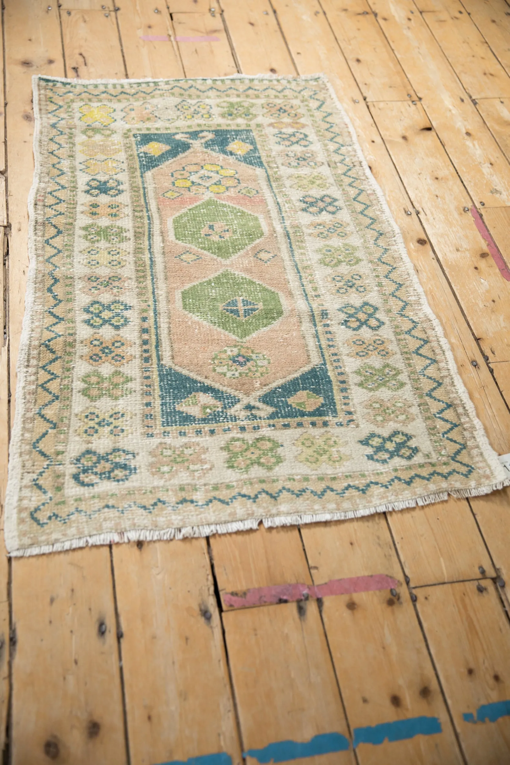 2.5x4 Vintage Distressed Oushak Rug