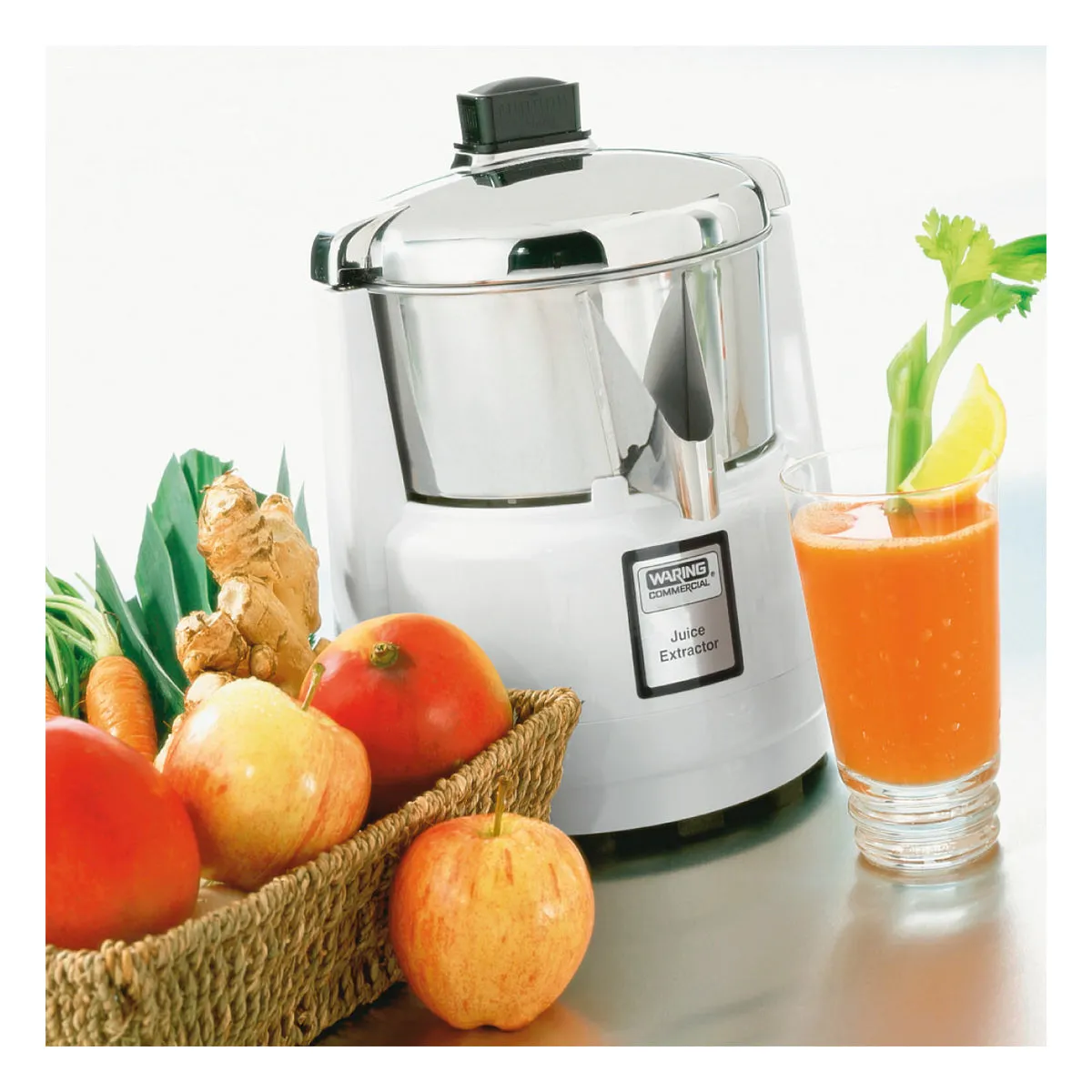 6001C Heavy-Duty Bar Juice Extractor by Waring Commercial