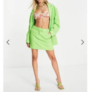 ASOS Y2K Flirty Tailored Chic Modern Mini Skirt in Bright Lime Green NWT