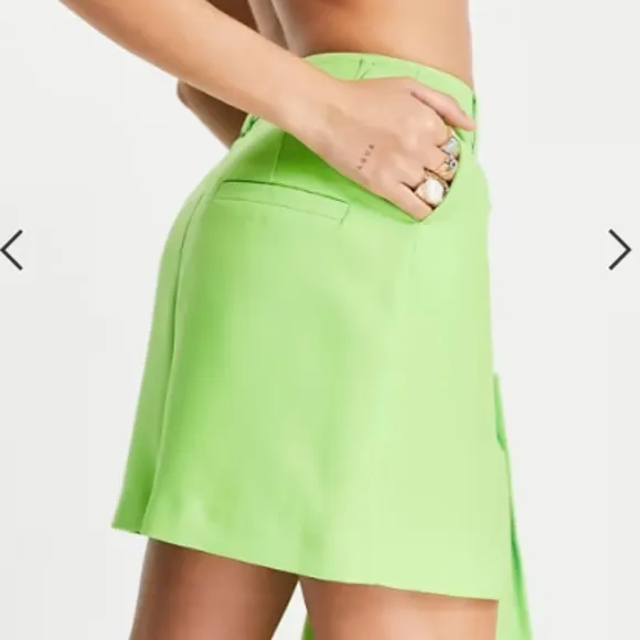 ASOS Y2K Flirty Tailored Chic Modern Mini Skirt in Bright Lime Green NWT