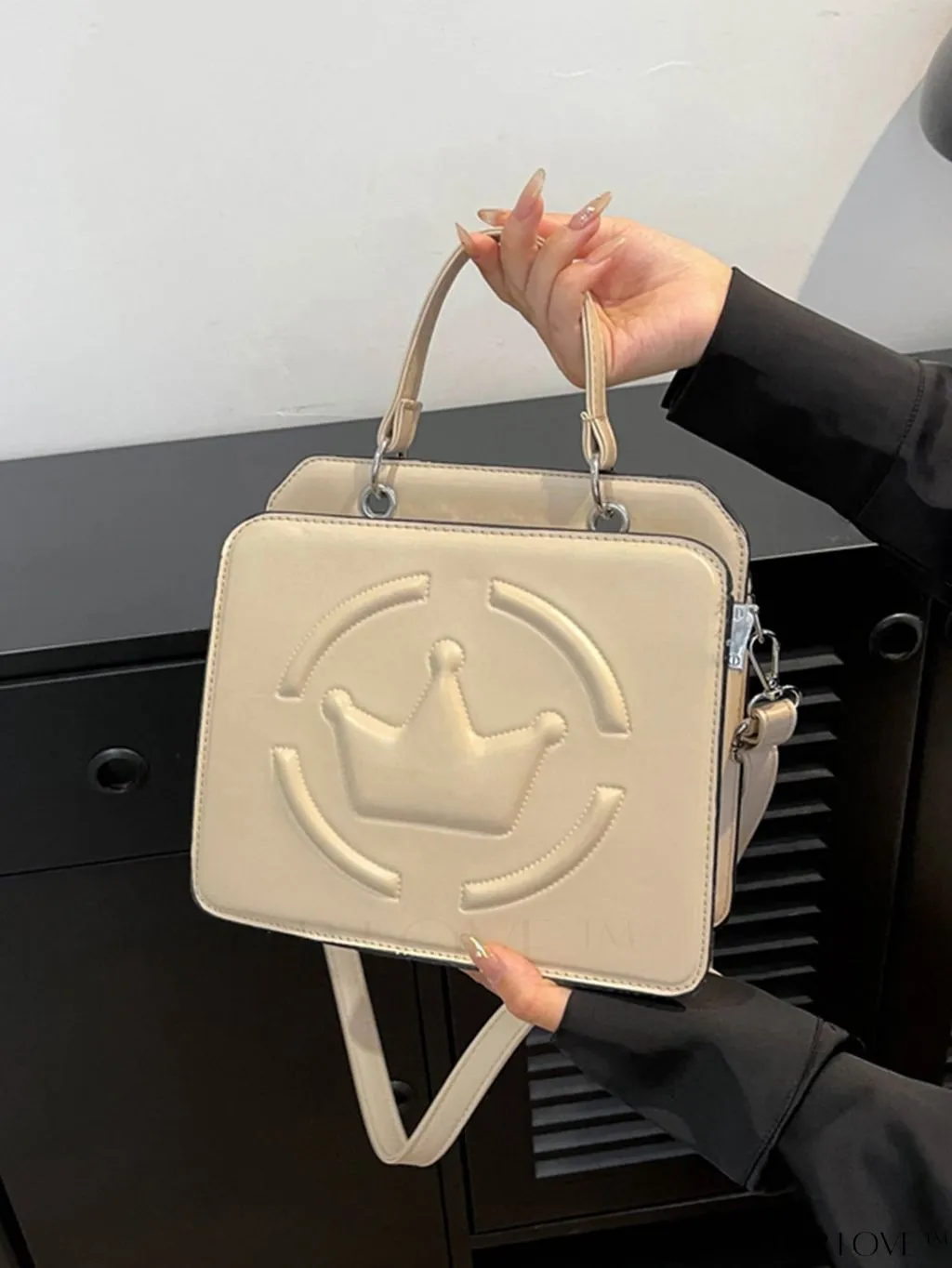 BagForLove - Chic Crown Pattern Handbag with Adjustable Strap - A Stylish Must-Have!