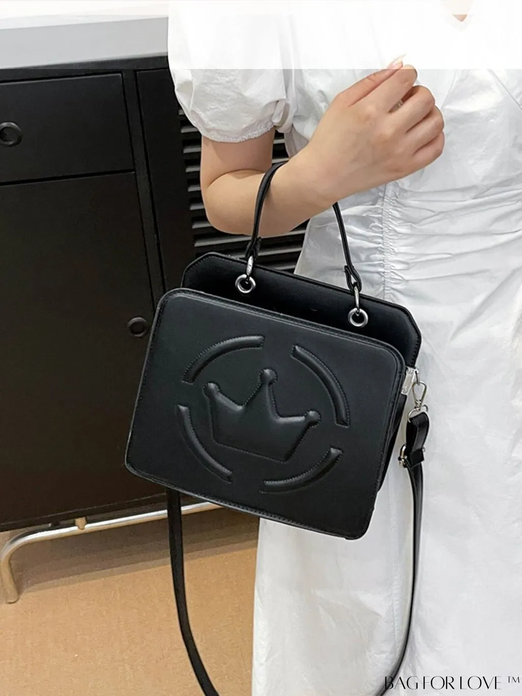 BagForLove - Chic Crown Pattern Handbag with Adjustable Strap - A Stylish Must-Have!