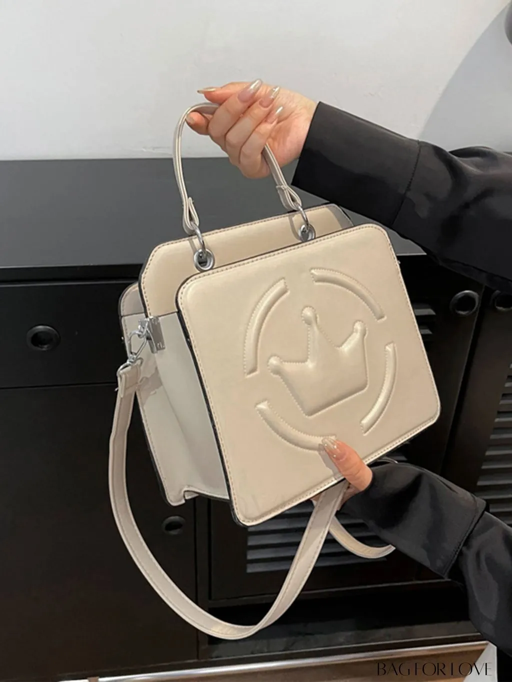 BagForLove - Chic Crown Pattern Handbag with Adjustable Strap - A Stylish Must-Have!