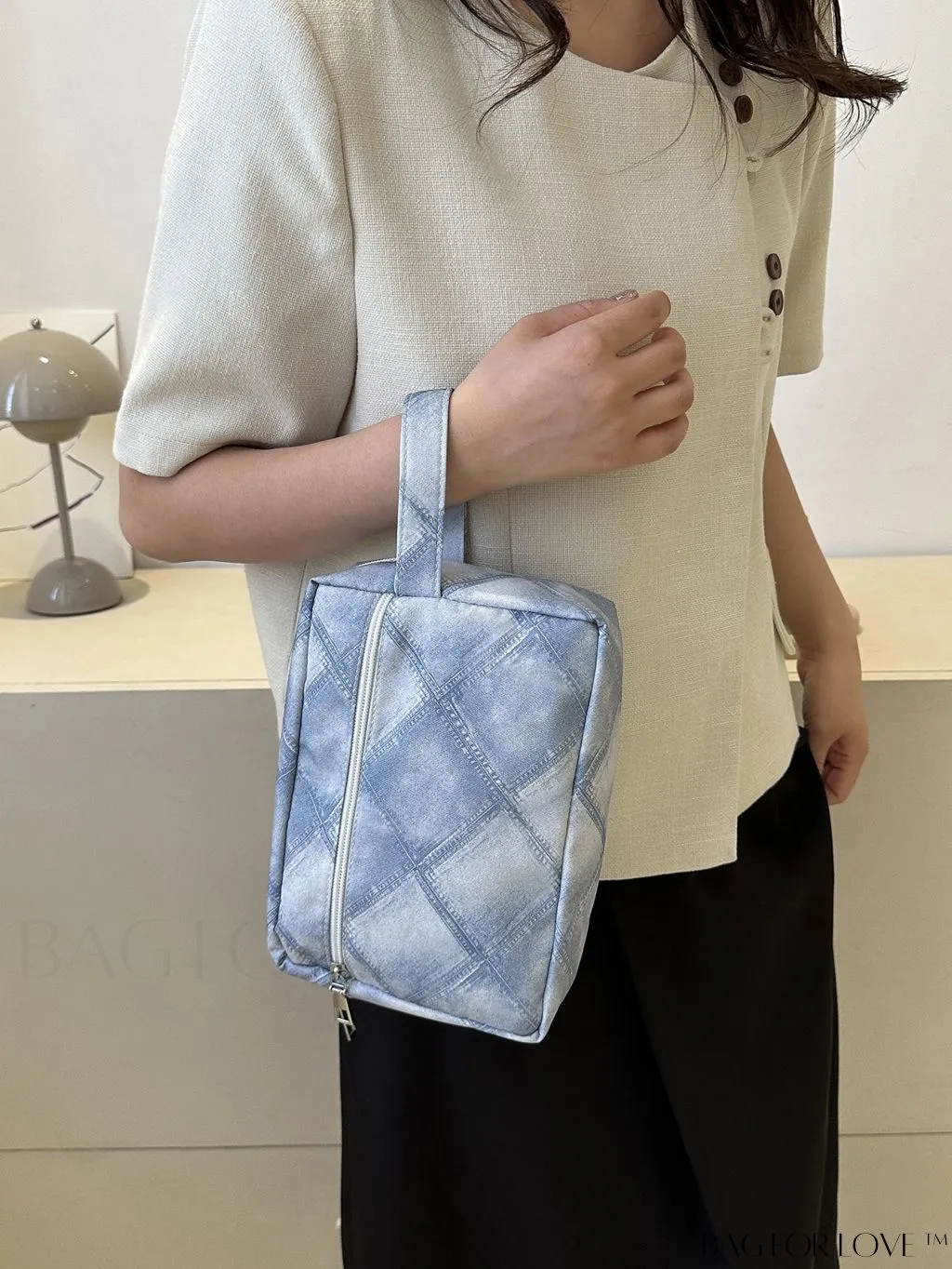 BagForLove - Chic Geometric Pattern Wristlet for Fashionable Women