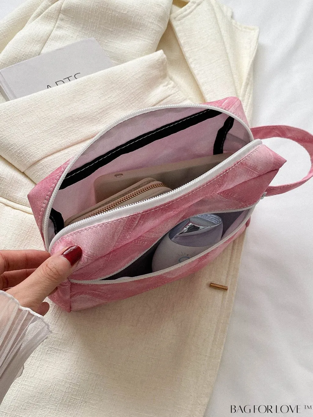 BagForLove - Chic Geometric Pattern Wristlet for Fashionable Women