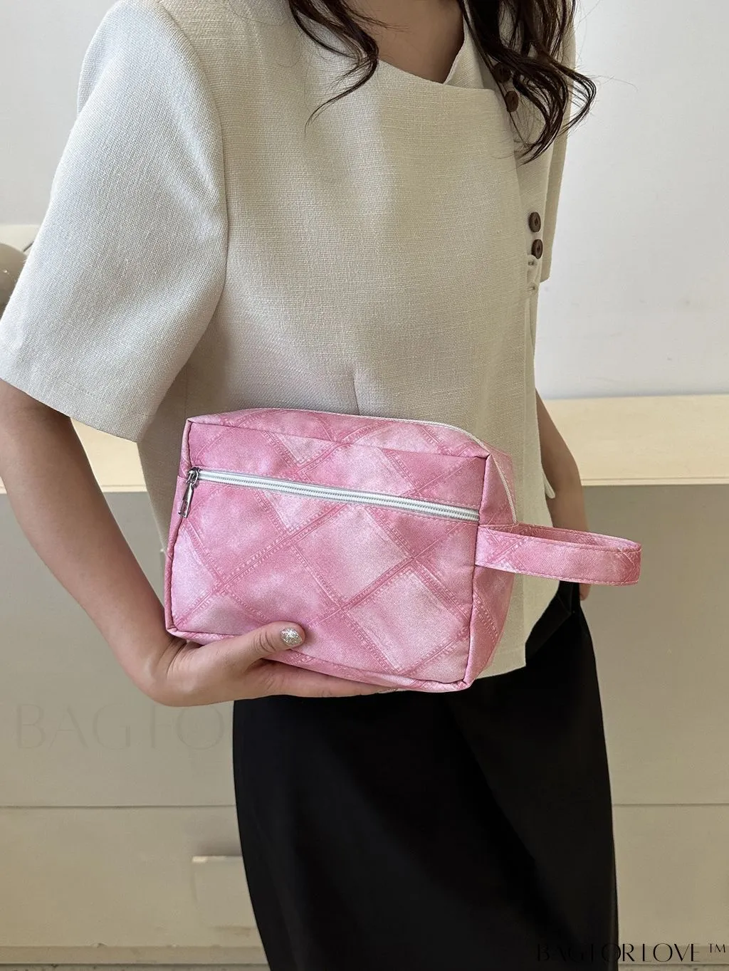 BagForLove - Chic Geometric Pattern Wristlet for Fashionable Women