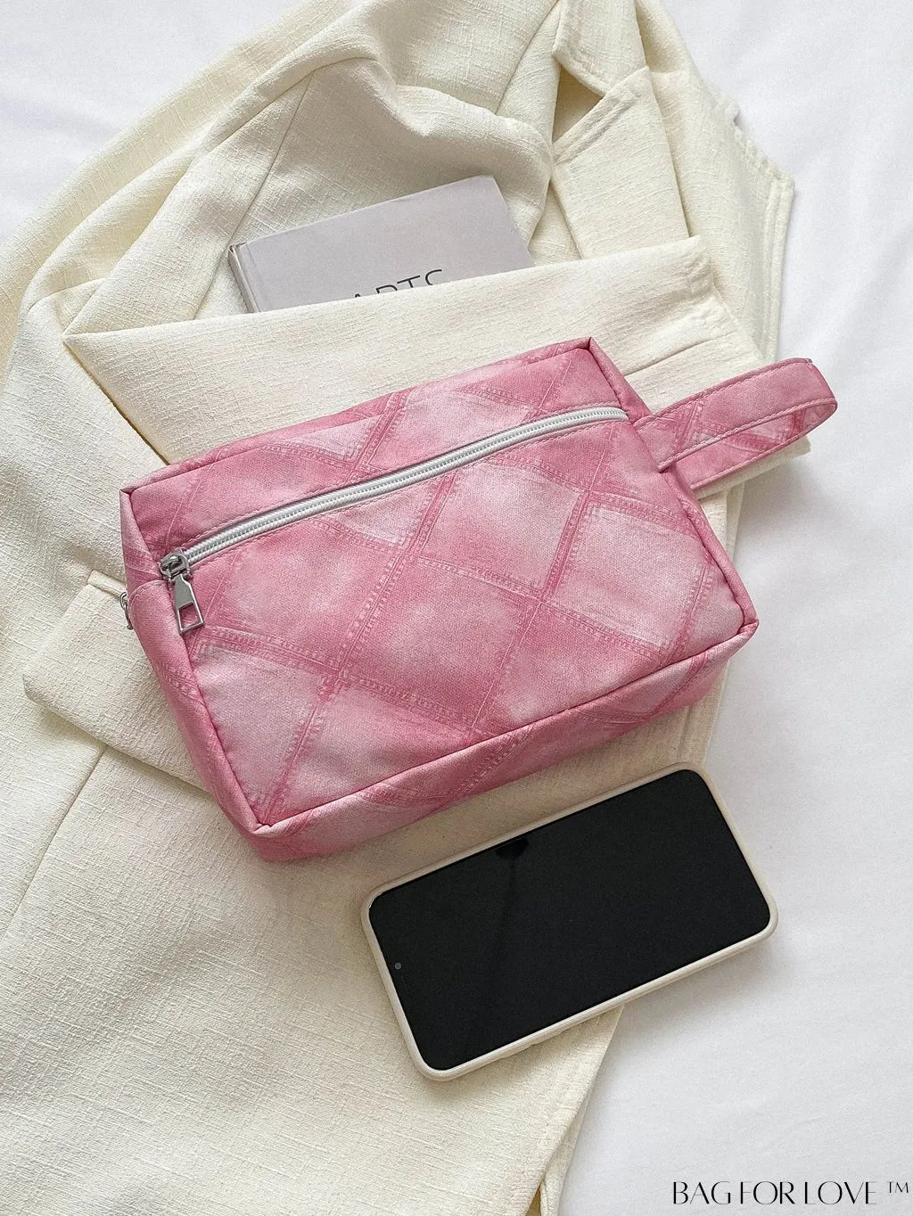 BagForLove - Chic Geometric Pattern Wristlet for Fashionable Women