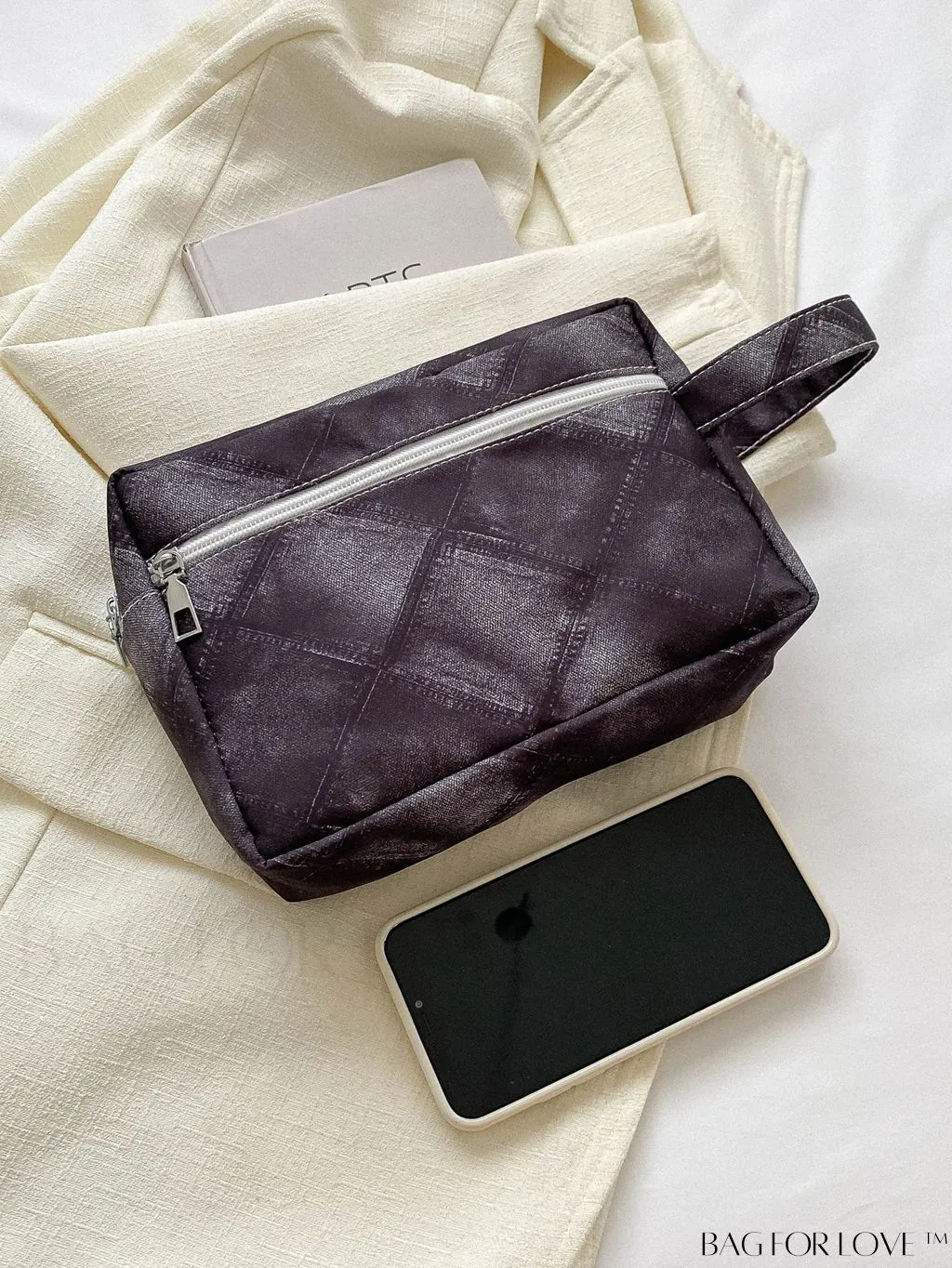 BagForLove - Chic Geometric Pattern Wristlet for Fashionable Women
