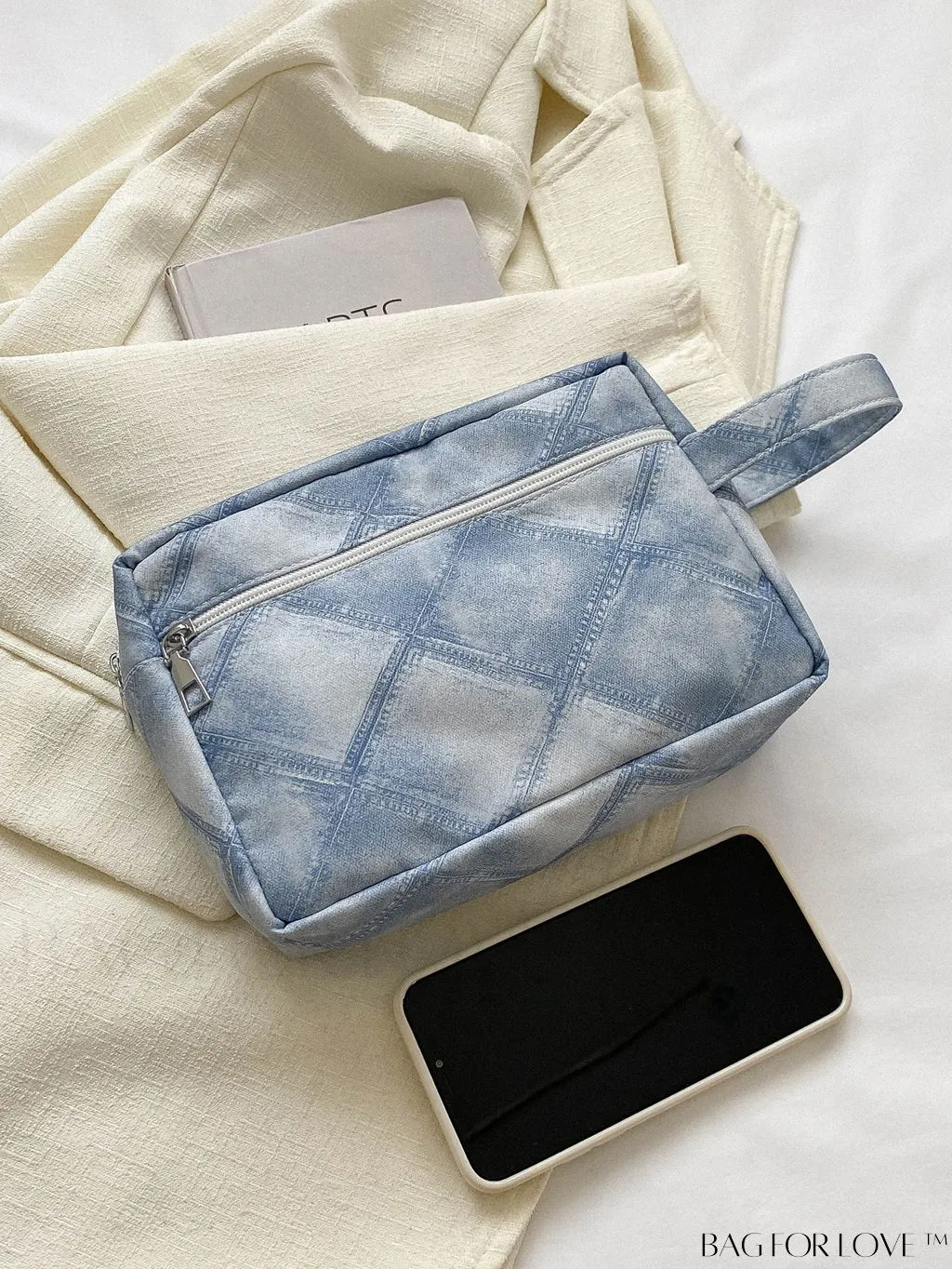BagForLove - Chic Geometric Pattern Wristlet for Fashionable Women
