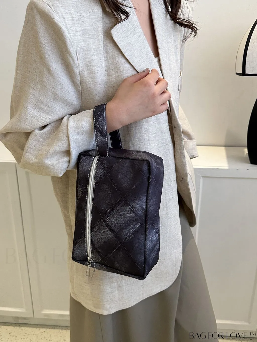 BagForLove - Chic Geometric Pattern Wristlet for Fashionable Women