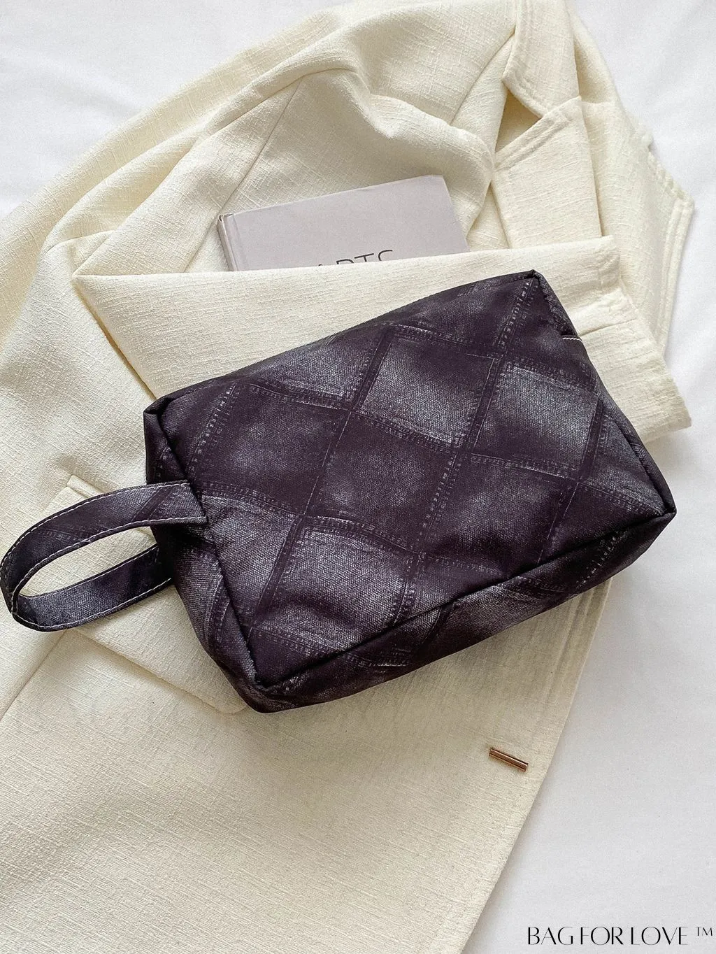 BagForLove - Chic Geometric Pattern Wristlet for Fashionable Women