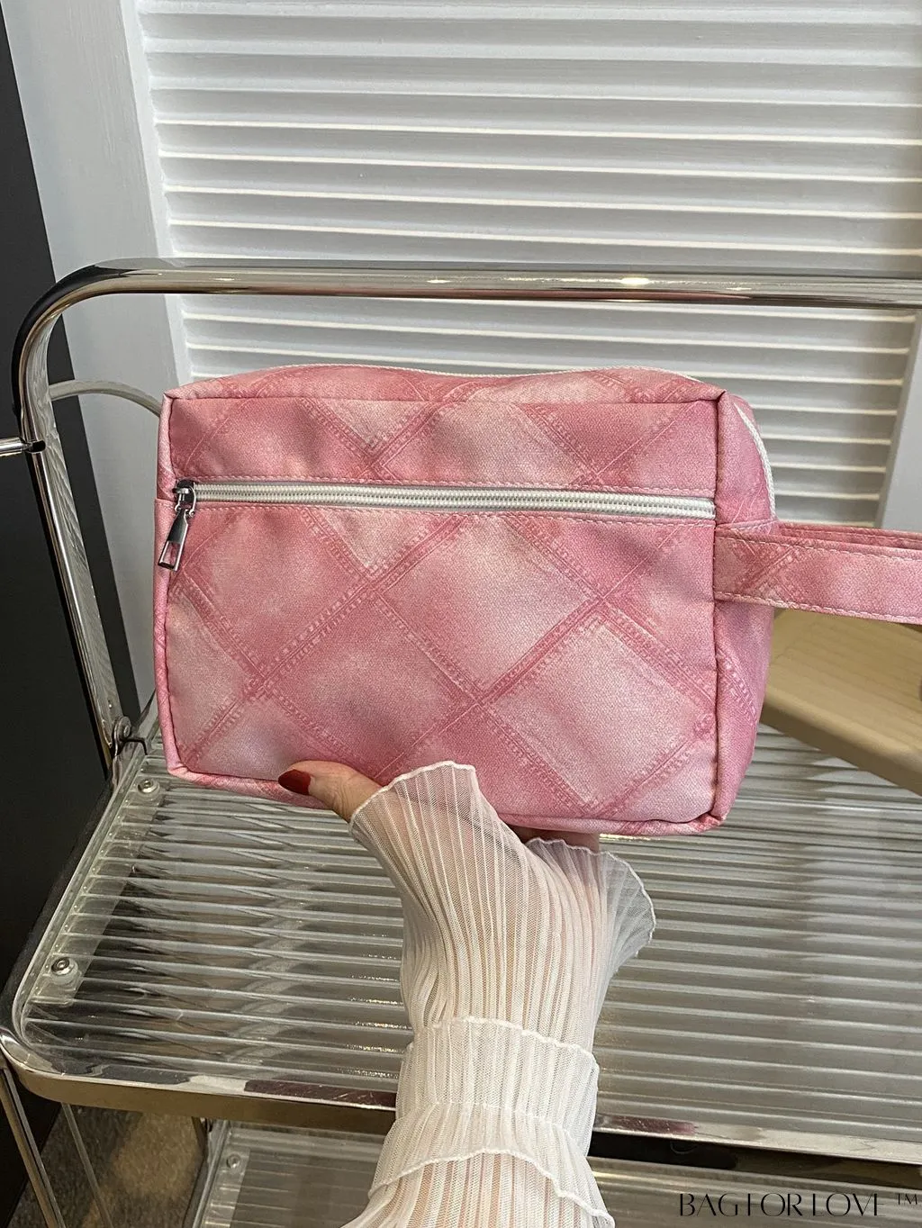 BagForLove - Chic Geometric Pattern Wristlet for Fashionable Women