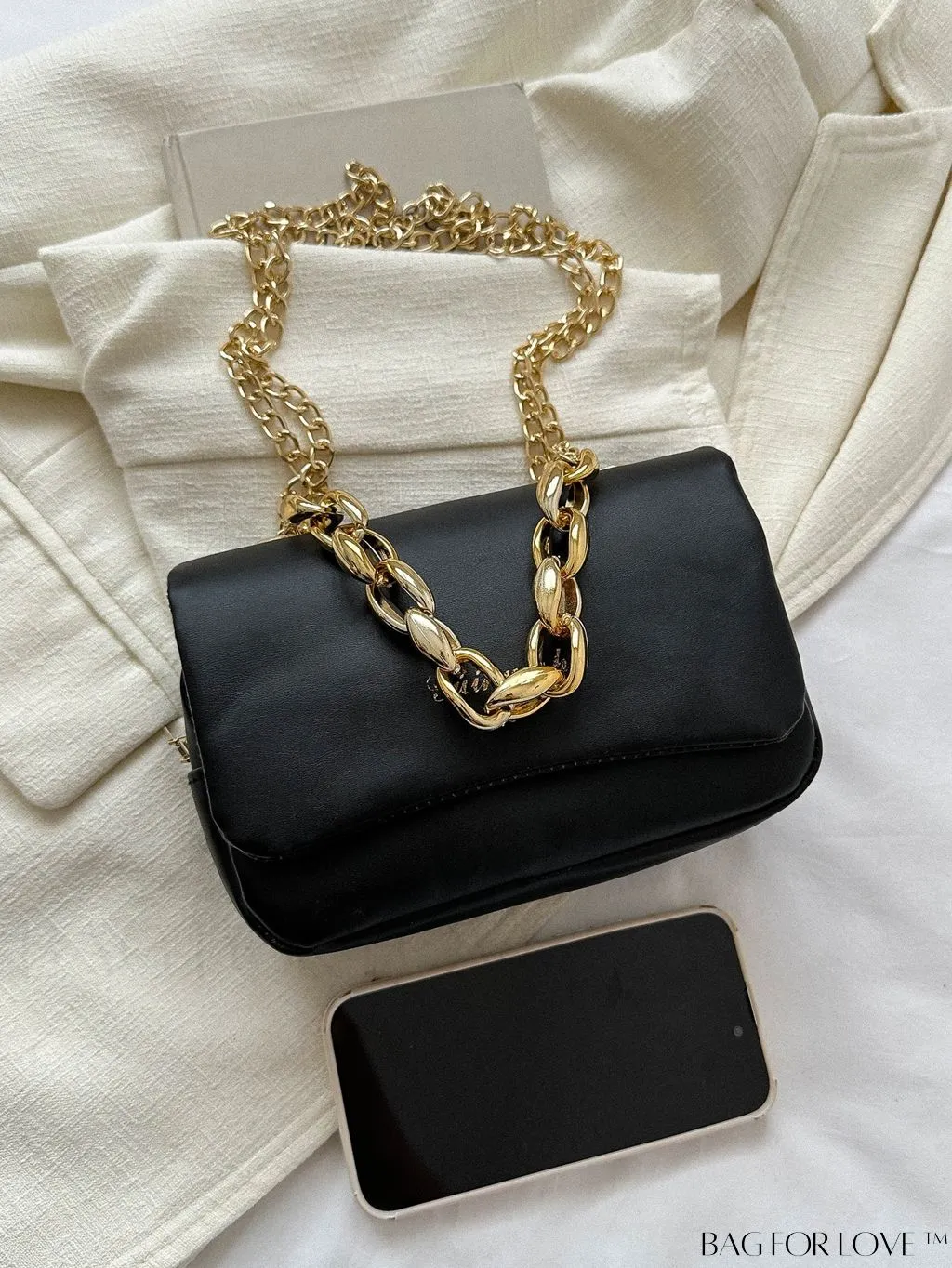 BagForLove - Compact Metal Chain Crossbody: Chic and Versatile Fashion Handbag for Everyday Use
