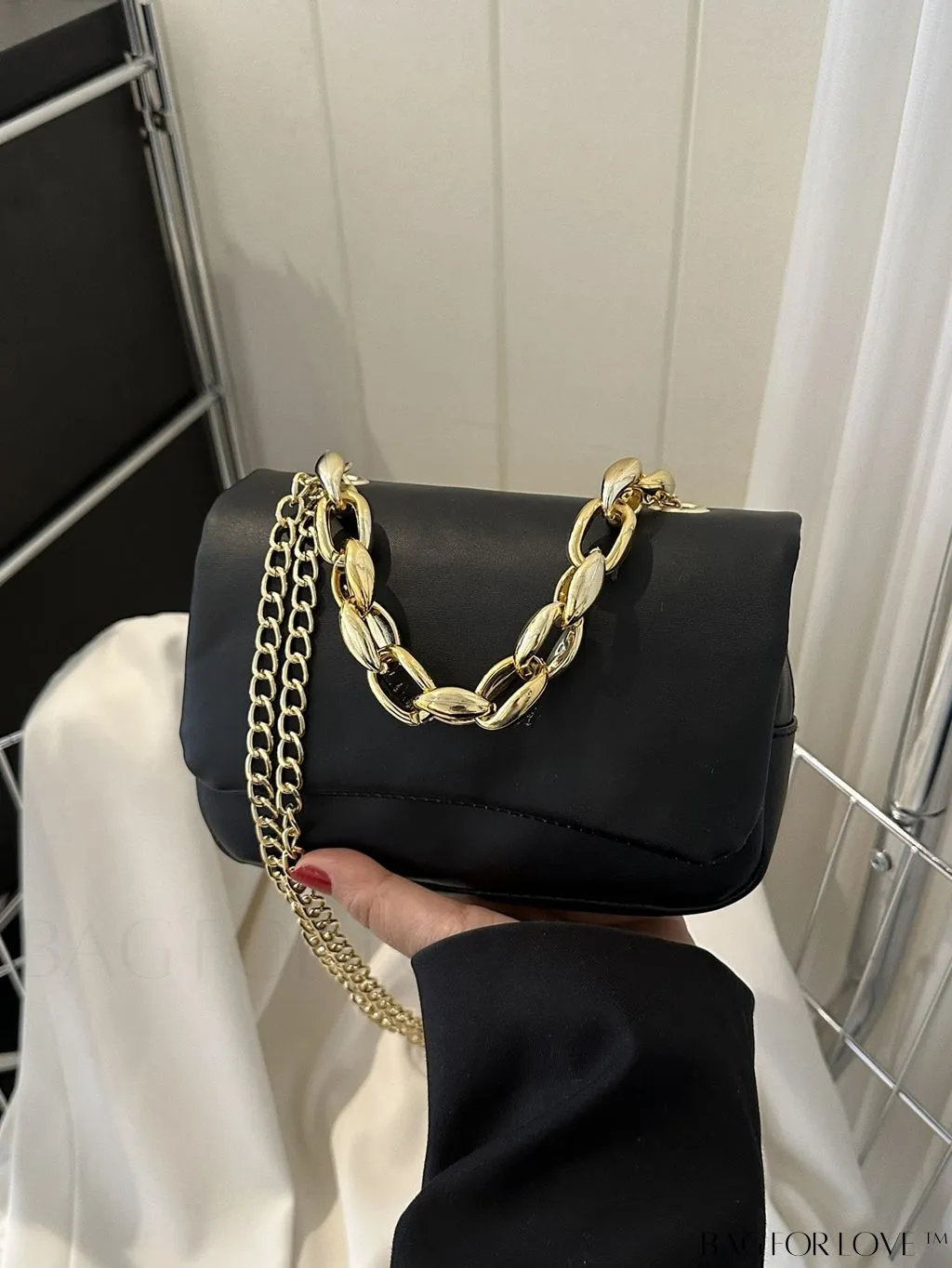BagForLove - Compact Metal Chain Crossbody: Chic and Versatile Fashion Handbag for Everyday Use