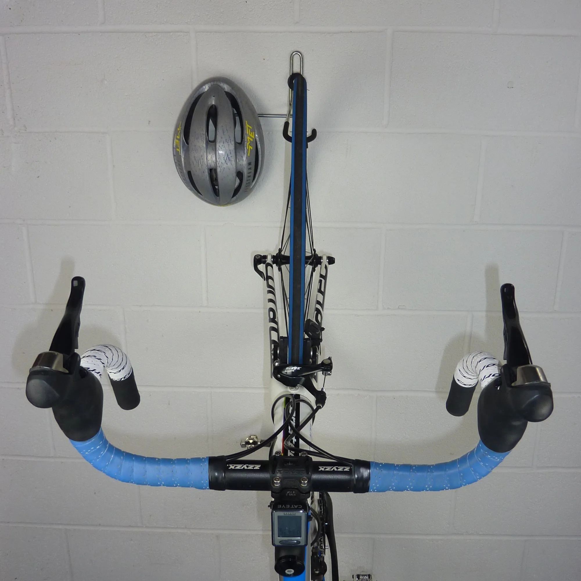 Bike hanger for 1 bike plus helmet, backpack and coat
