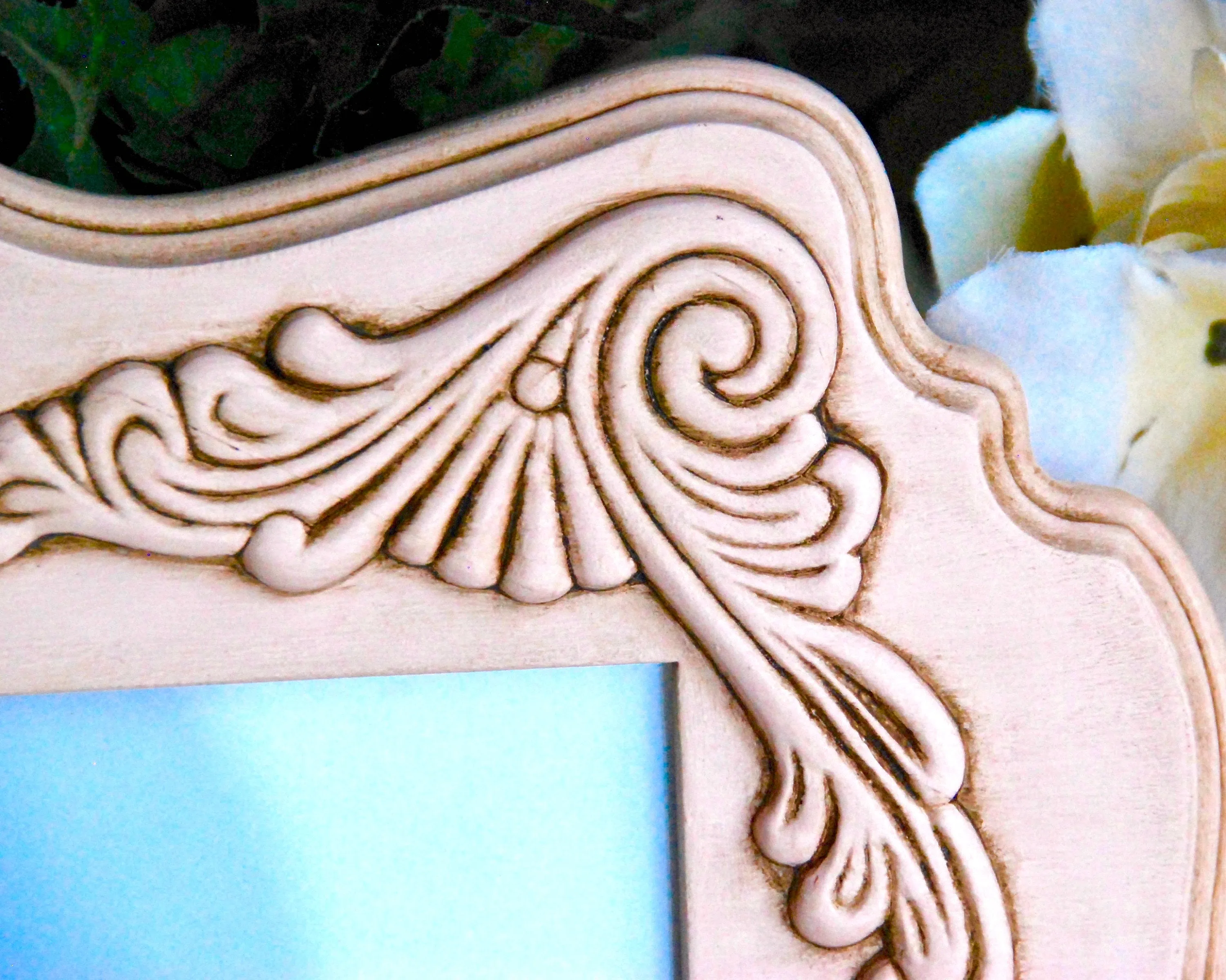 Blush pink 5x7 embellished scallop wall gallery picture frame
