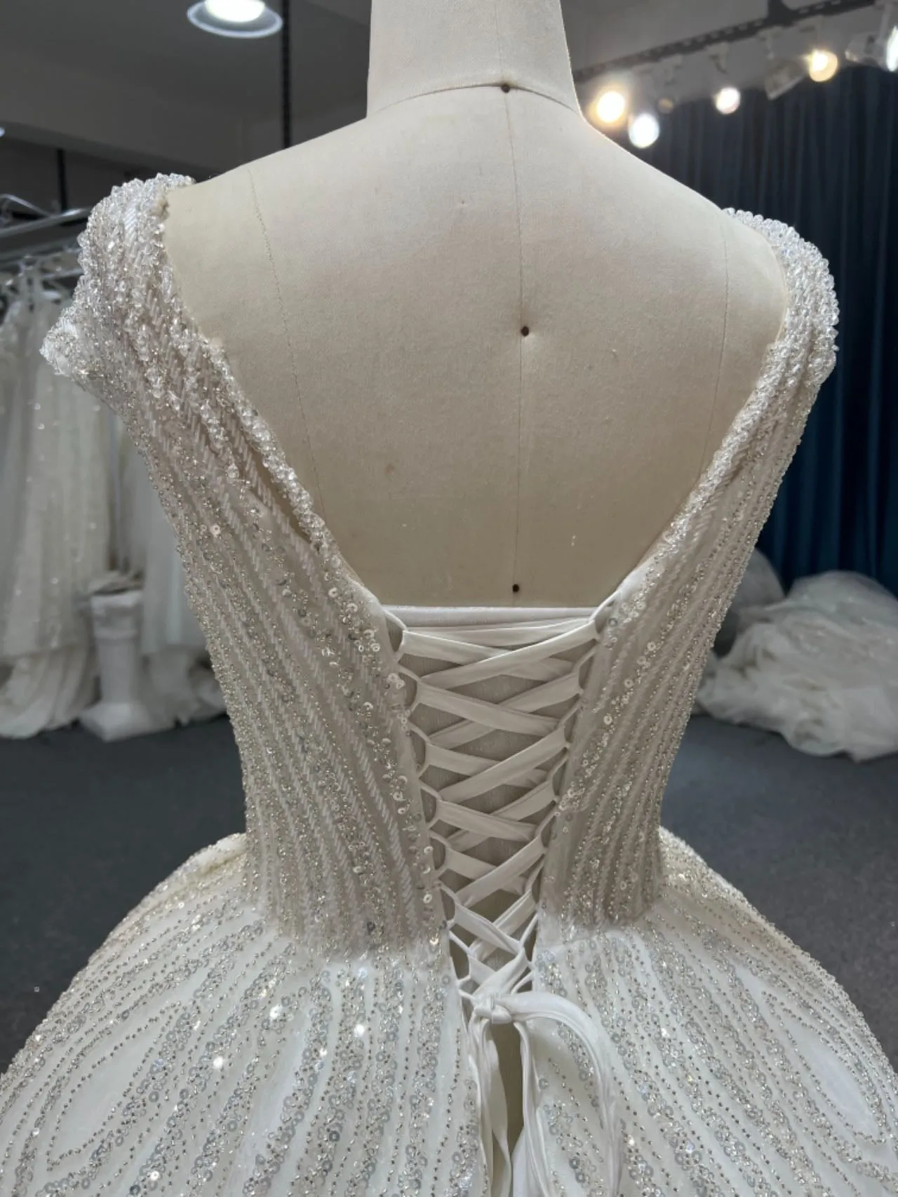 BYG#Z318 Short sleeves, round neck, luxurious beading Ball gown wedding dress