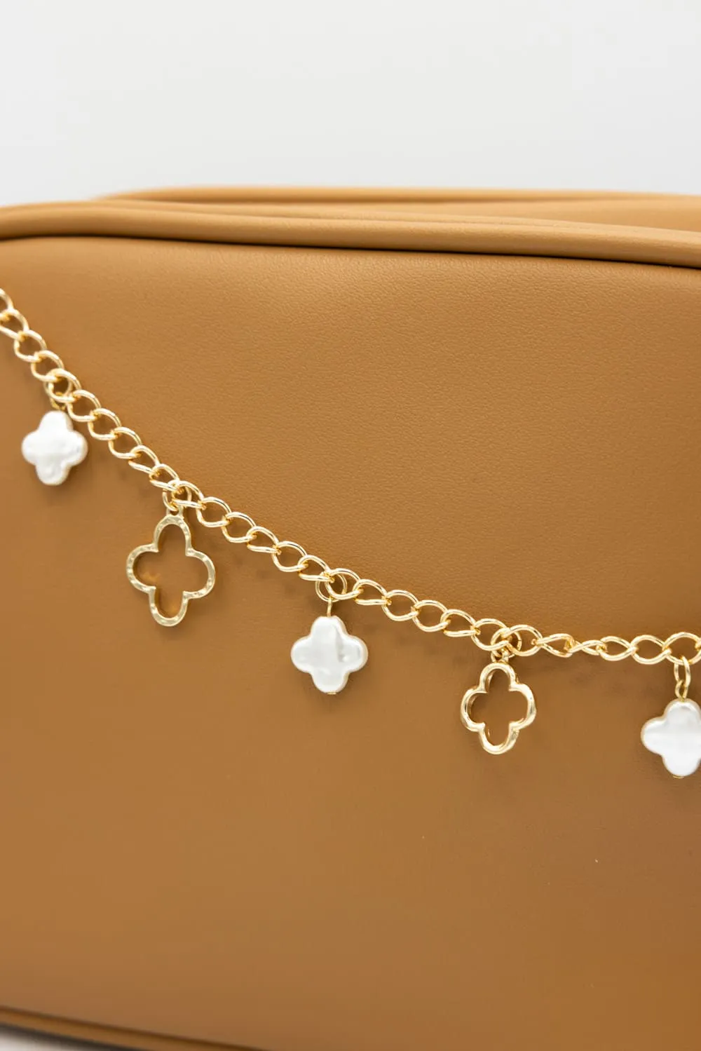 Clover Chain Purse Charm in Gold | JCA045-GDCRM