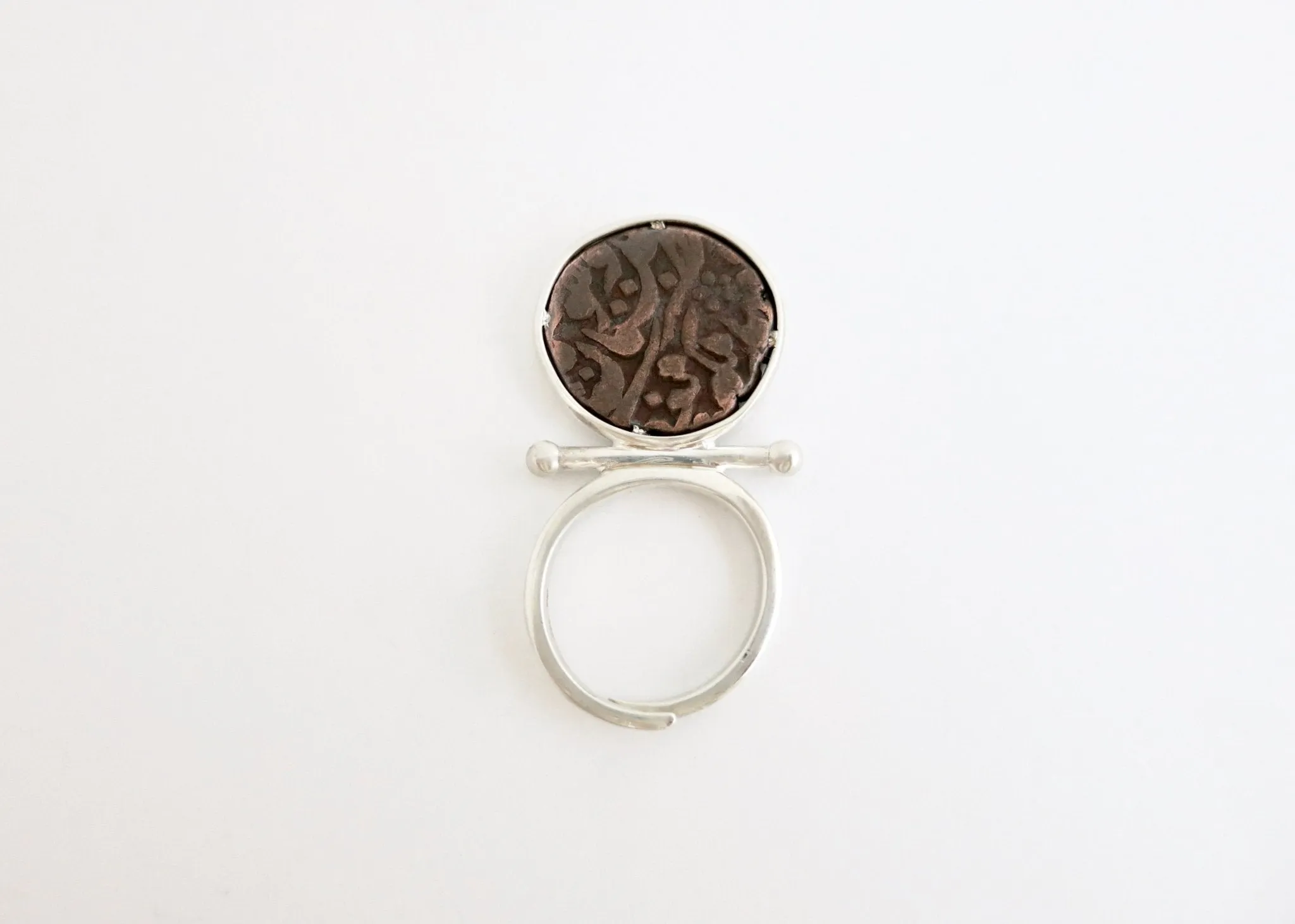Conversation starter Mughal 'asharfi' ring cum pendant