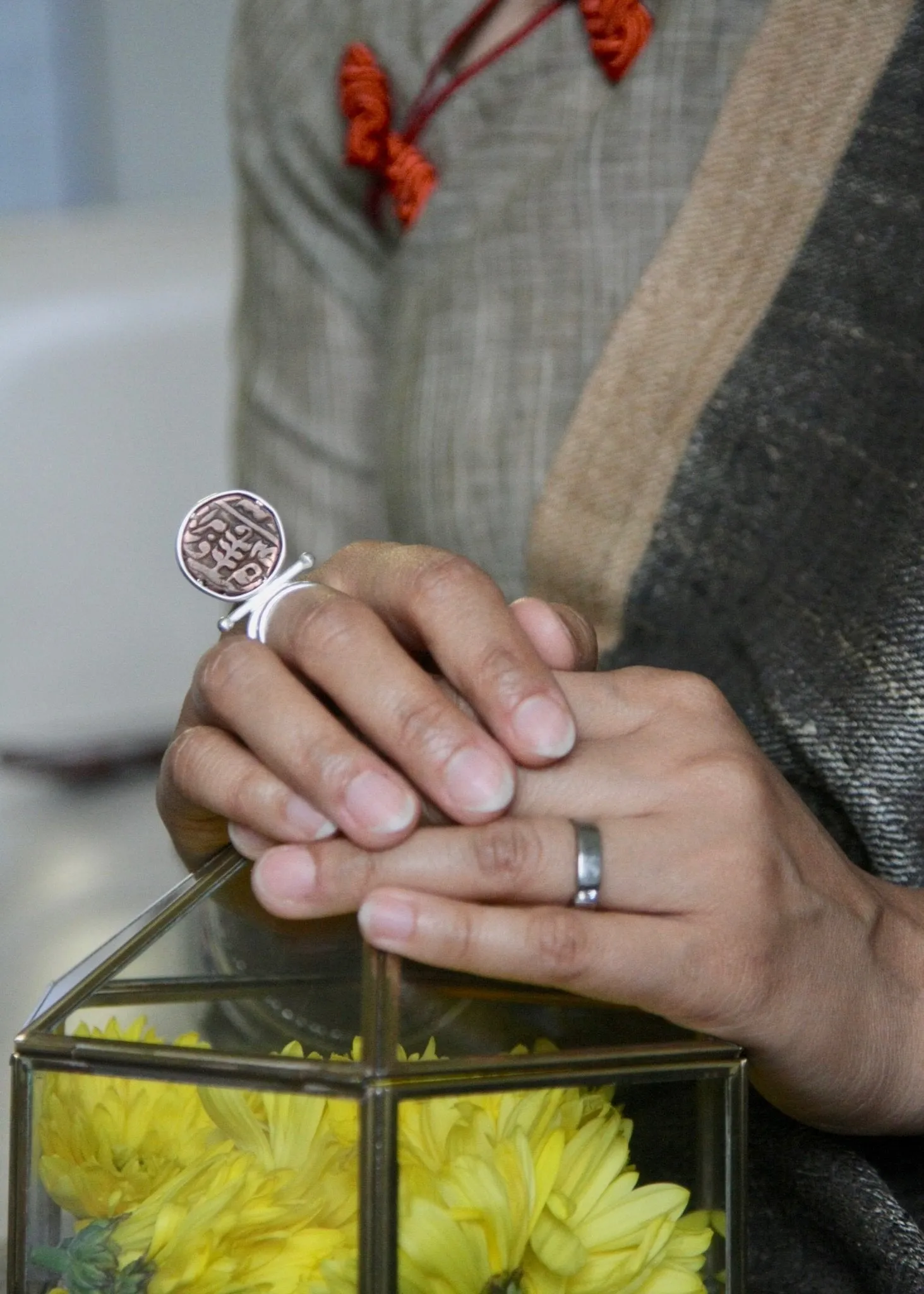 Conversation starter Mughal 'asharfi' ring cum pendant