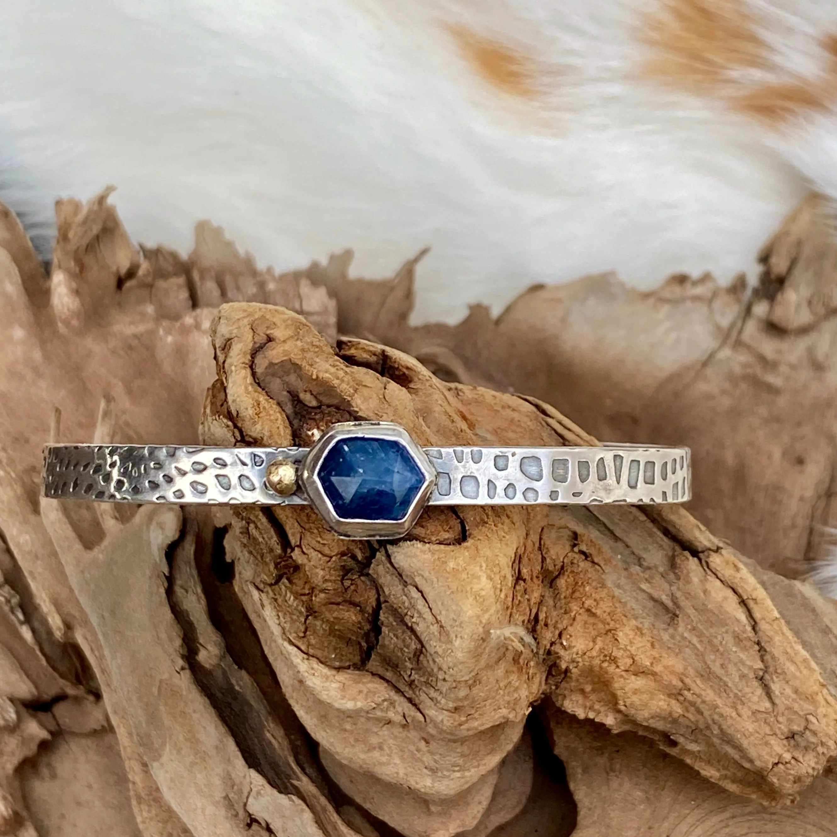 Deep blue Sapphire and gold snakeskin cuffs