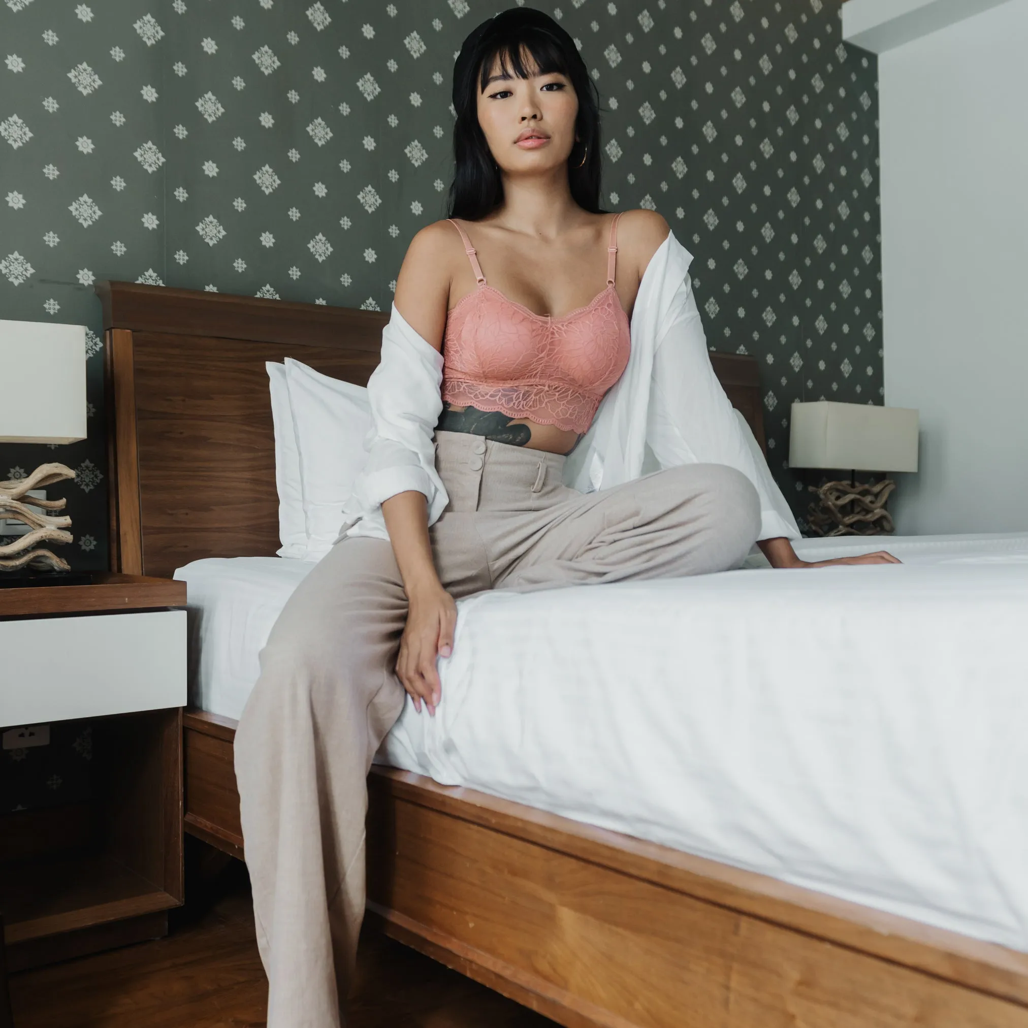 Essential Chic Sexy-Back Midi Bralette in Peach