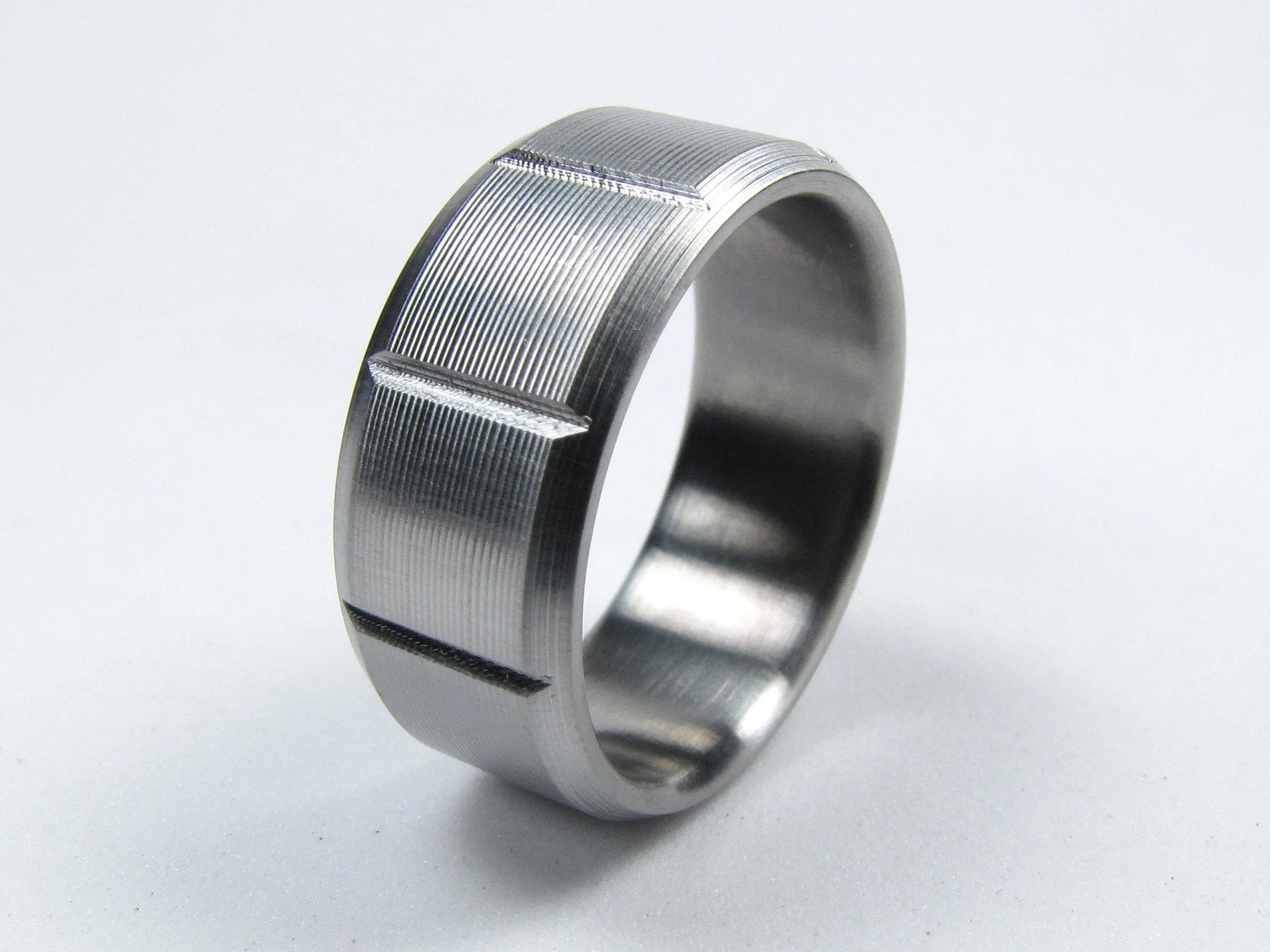 Eurpoa (Bright) - Minimal Titanium Wedding Band