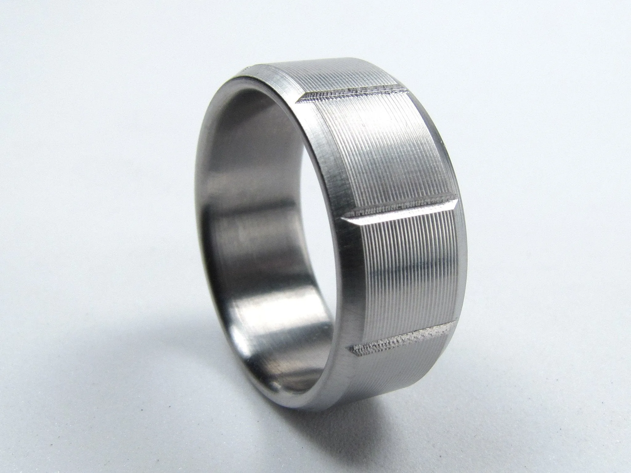 Eurpoa (Bright) - Minimal Titanium Wedding Band