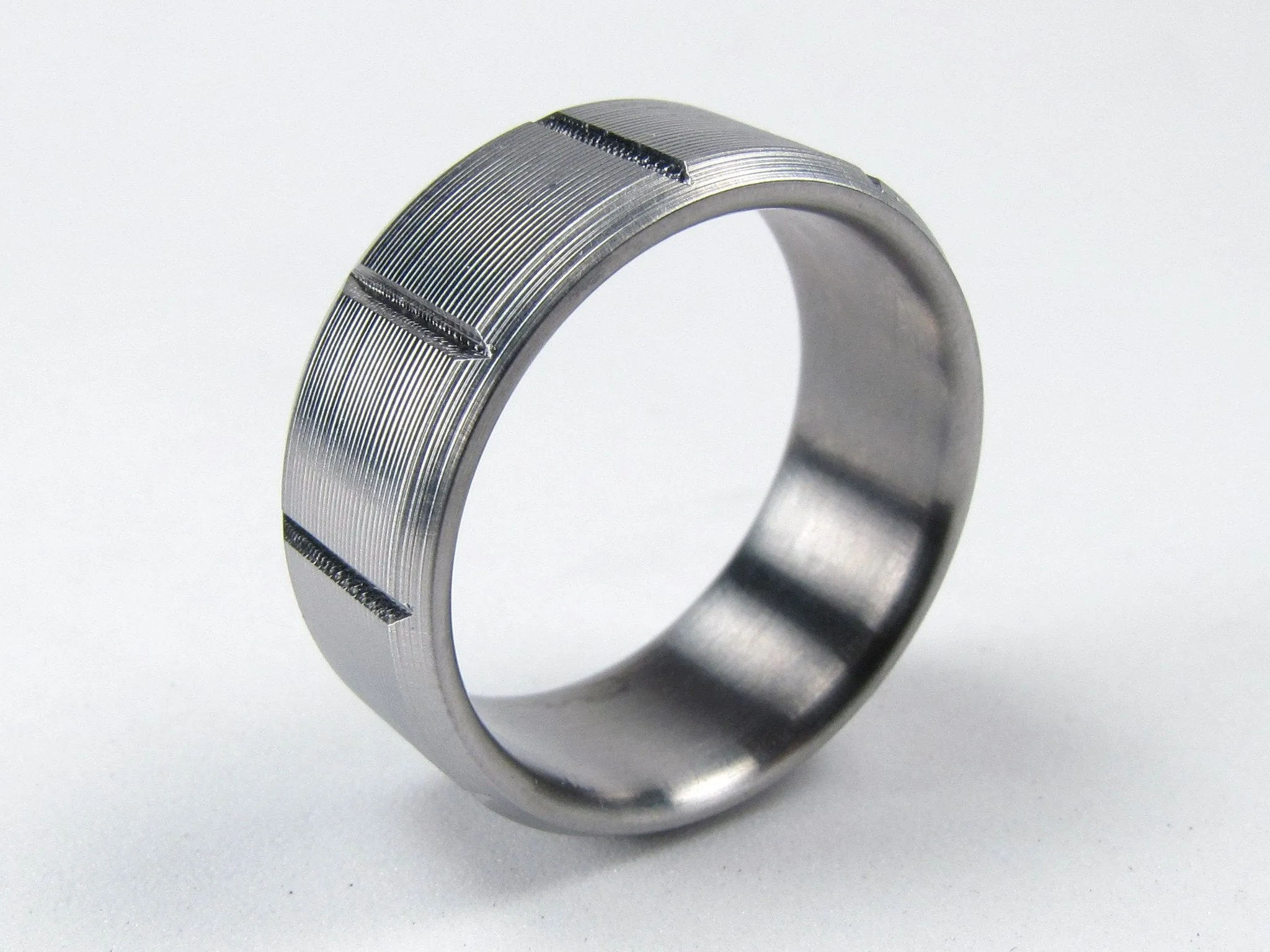Eurpoa (Bright) - Minimal Titanium Wedding Band