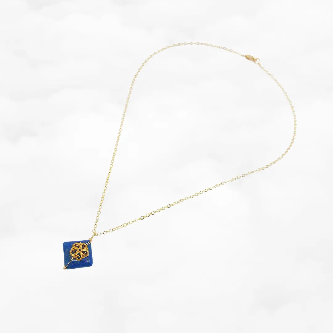 Filigree Flower Square Lapis Necklace