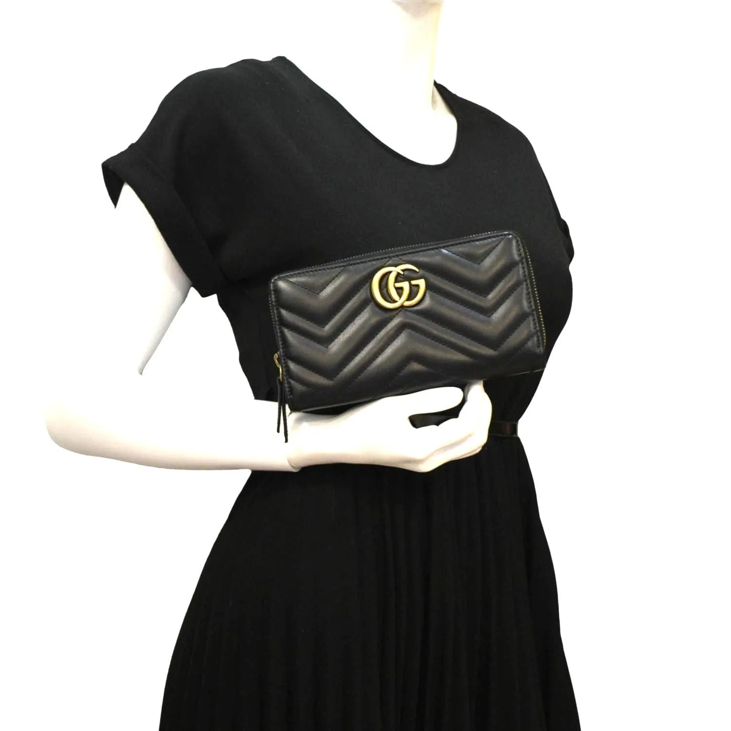 GUCCI GG Marmont Matelasse Chevron Leather Zip Around Wallet Black 443123