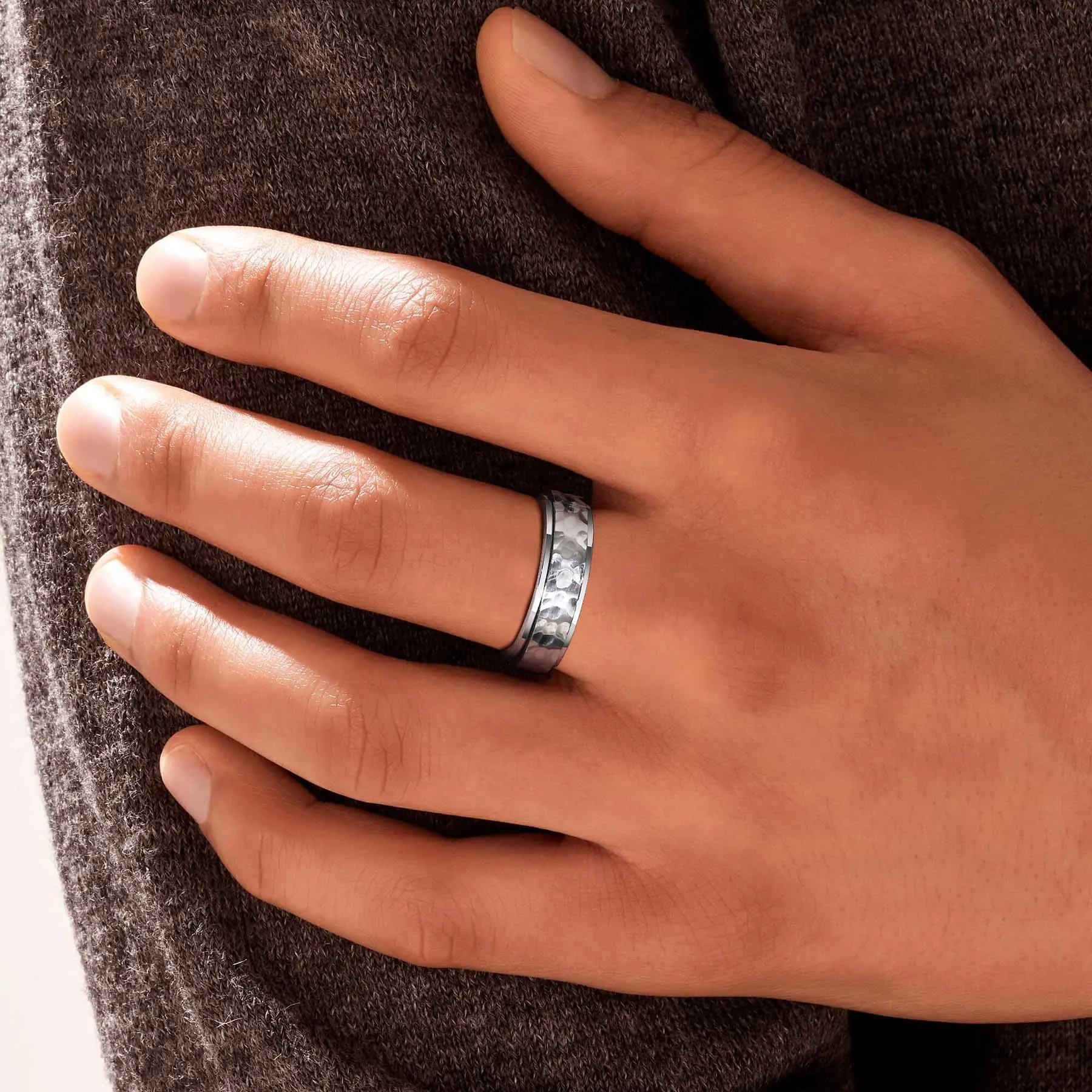 Hammered Spin Ring