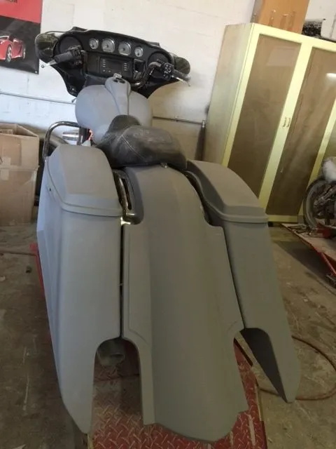 Harley Davidson 6" Trendsetter Extended Saddlebag Fender Kit - Right Side Cut Out   6 x 9 Speaker Lids / 2014 - 2018