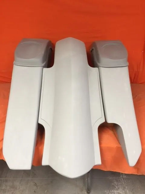 Harley Davidson 6" Trendsetter Extended Saddlebag Fender Kit - Right Side Cut Out   Dual 6 x 9 Speaker Lids / 2014 - 2018