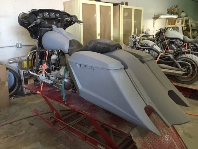 Harley Davidson 6" Trendsetter Extended Saddlebag LED Fender Kit - Right Side Cut Out - No lids