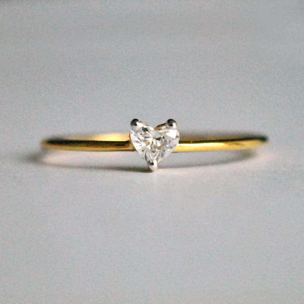 Heart Cut Minimal Dainty Diamond Ring