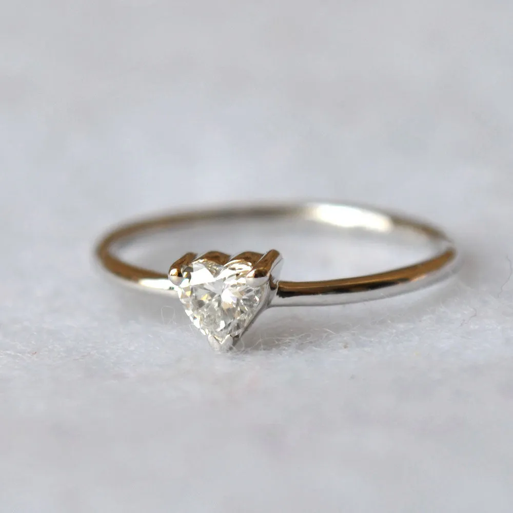 Heart Cut Minimal Dainty Diamond Ring