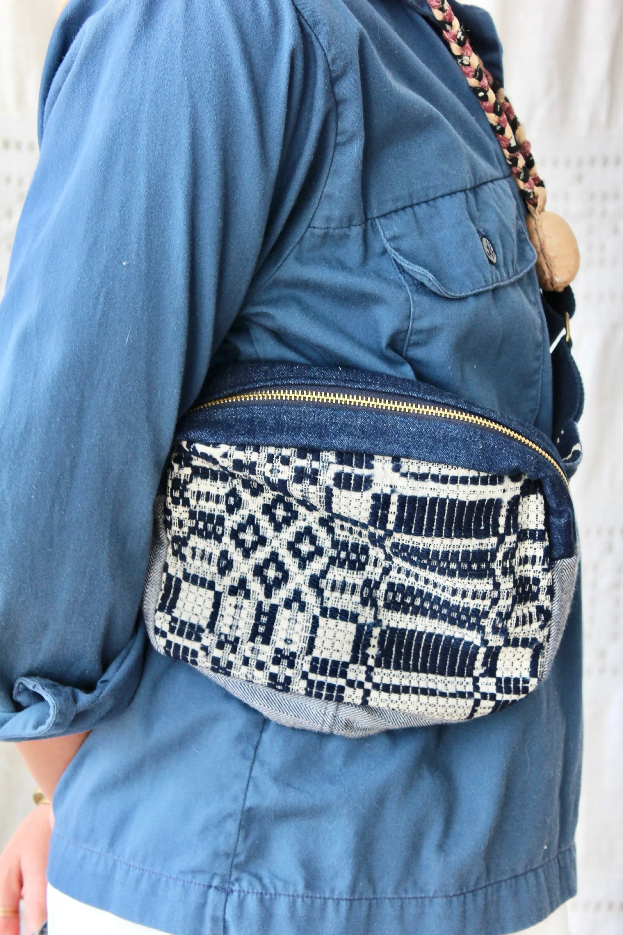 HF222 The Highlands Foundry Navy Coverlet Cross Body Bag