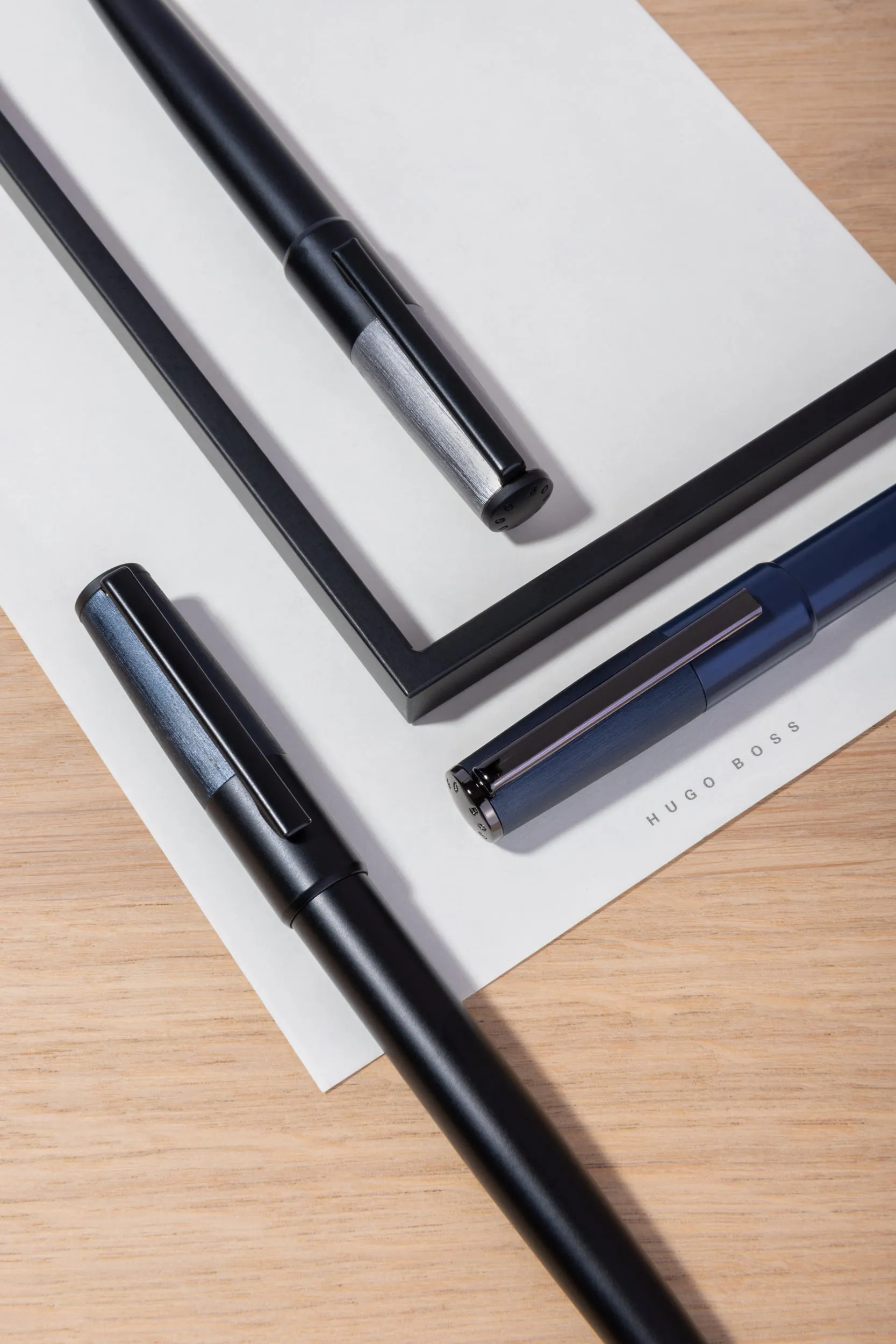 HUGO BOSS HSN1892A-Fountain pen Gear Minimal Black & Navy
