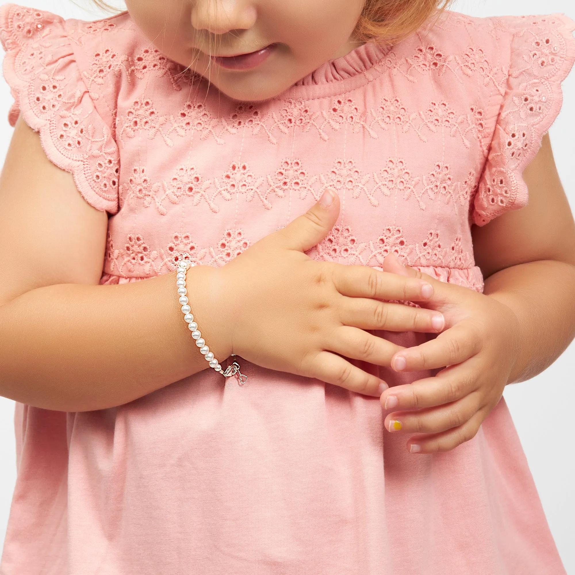 Infant Baby Girl Bracelet with White Pearl & Silver Daises