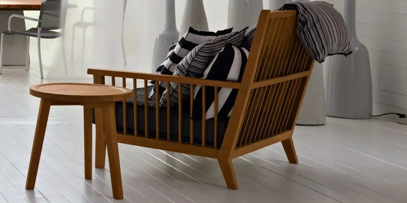 InOut 742 Side Table