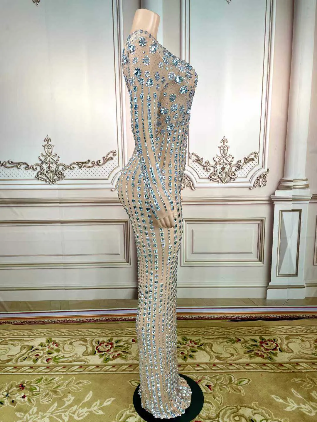 Long Sleeves Luxurious Crystal Rhinestone