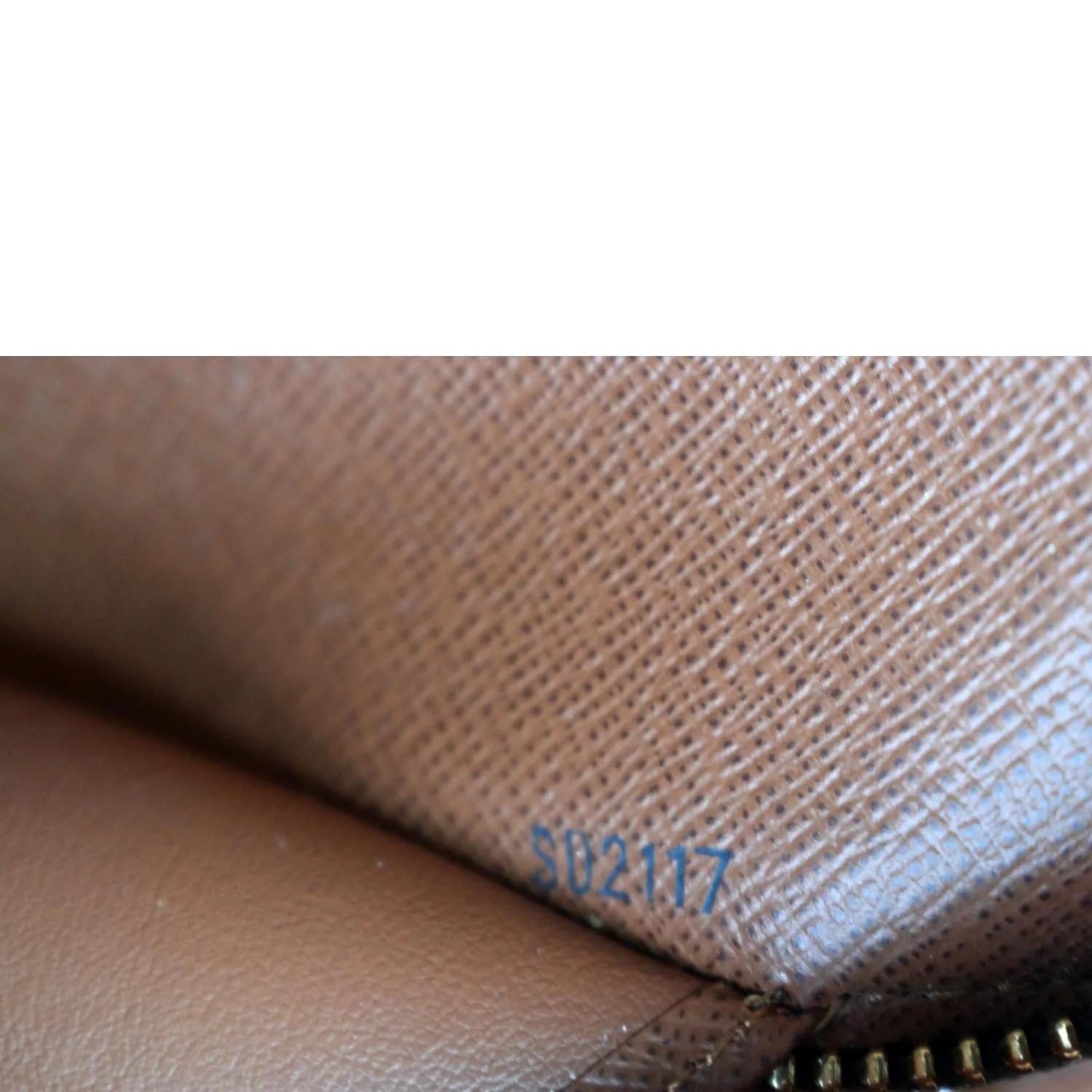 LOUIS VUITTON Zippy Organizer Monogram Canvas Wallet Brown