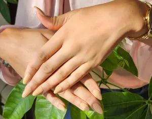 Luxurious & Rich Nude (Gel) Nail Polish