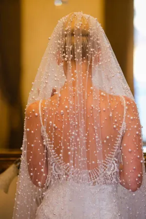 Luxurious Pearls Wedding Veil Chapel Length