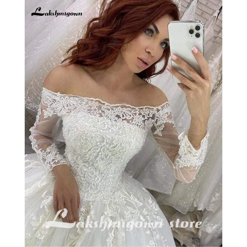 Luxurious White Lace Tulle Off the shoulder Long Sleeves