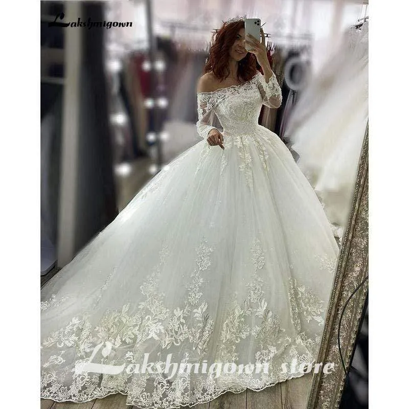 Luxurious White Lace Tulle Off the shoulder Long Sleeves