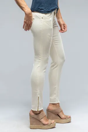 MAC Rich Slim Chic in Antique White